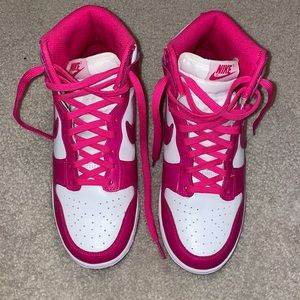 PINK AND WHITE NIKE DUNKS